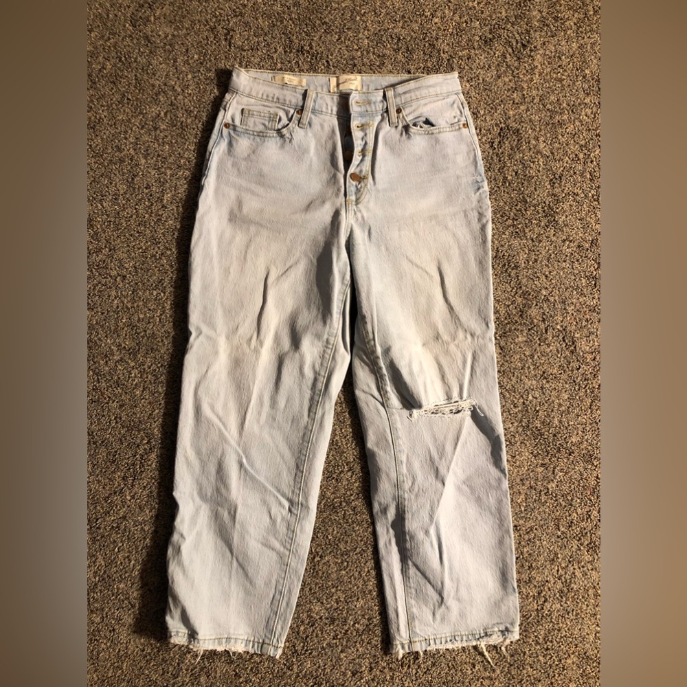 Women’s Universal Thread Vintage Straight Leg Jean, size 6/28R